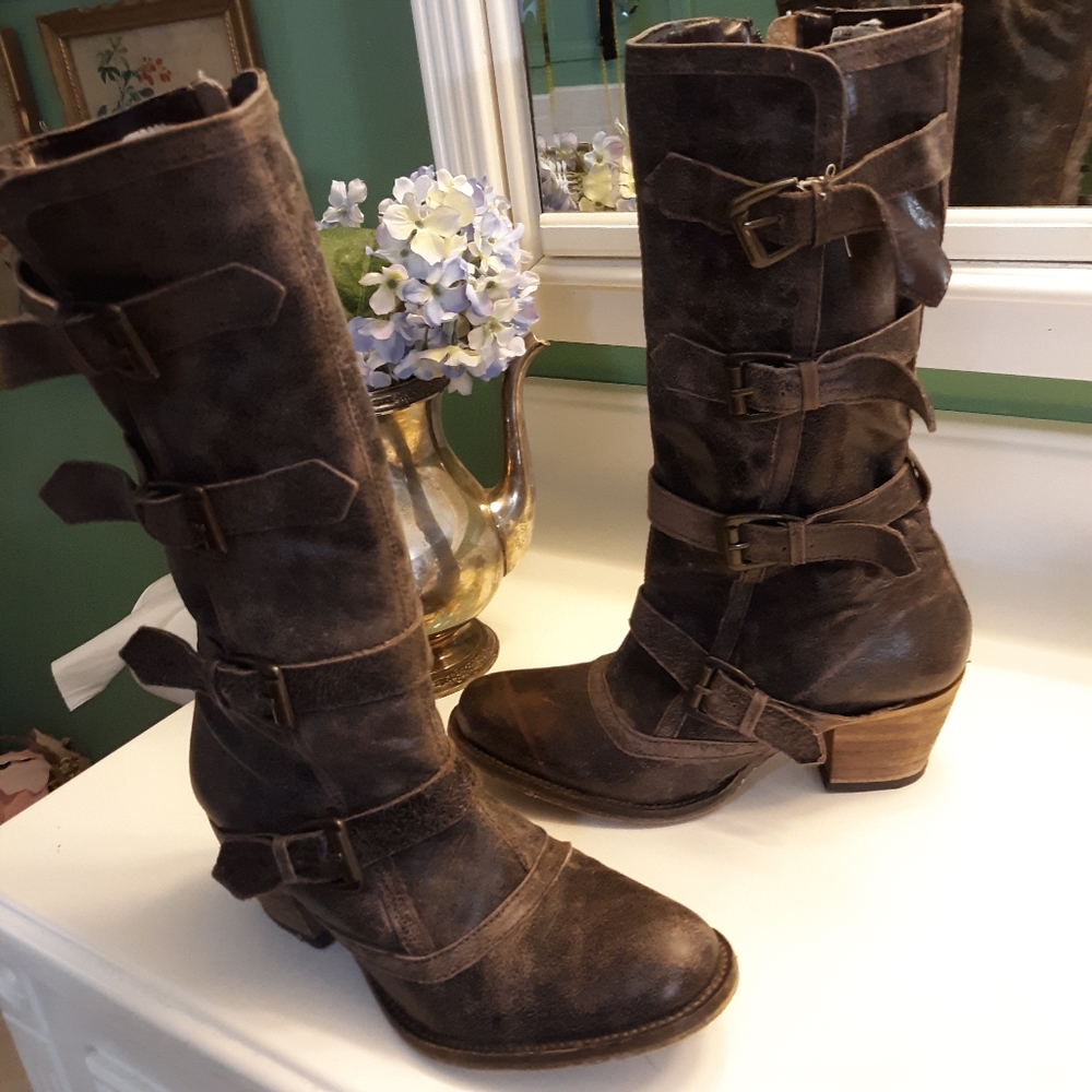 Dingo leather boots